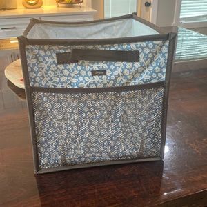 NWT collapsible storage tote
